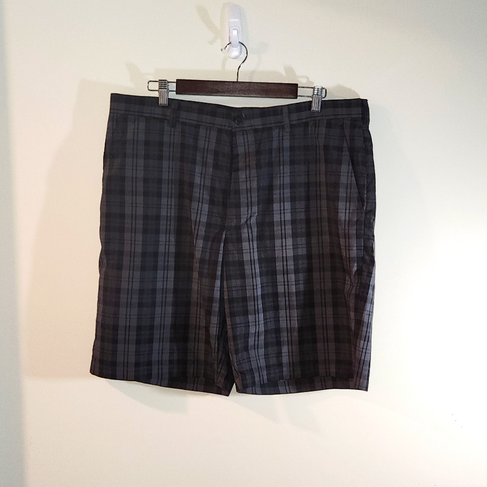 Ben Hogan~ Men's Performance Shorts Size 38